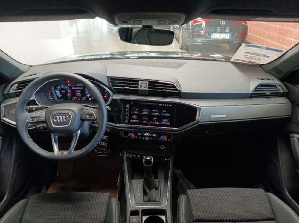 Audi Q3 Sportback nuova a Milano (10)