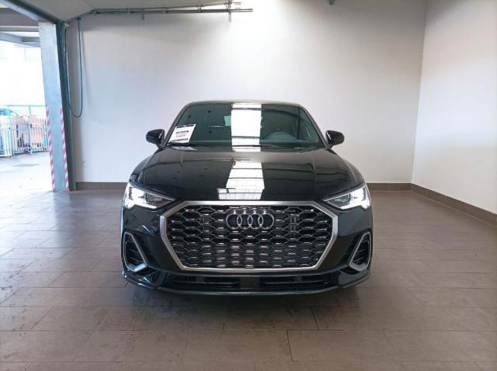 Audi Q3 Sportback nuova a Milano (6)