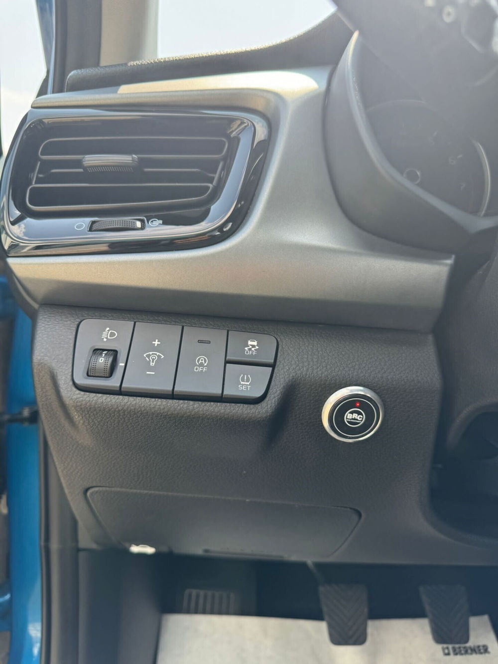 Kia Rio usata a Cosenza (11)