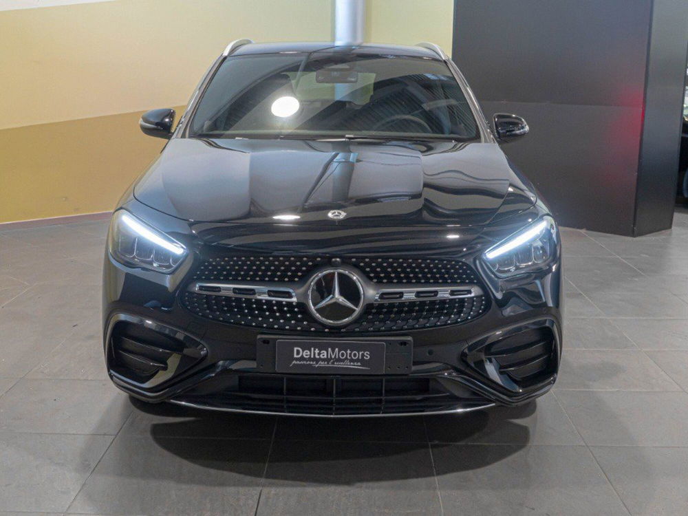 Mercedes-Benz GLA SUV nuova a Ancona (2)