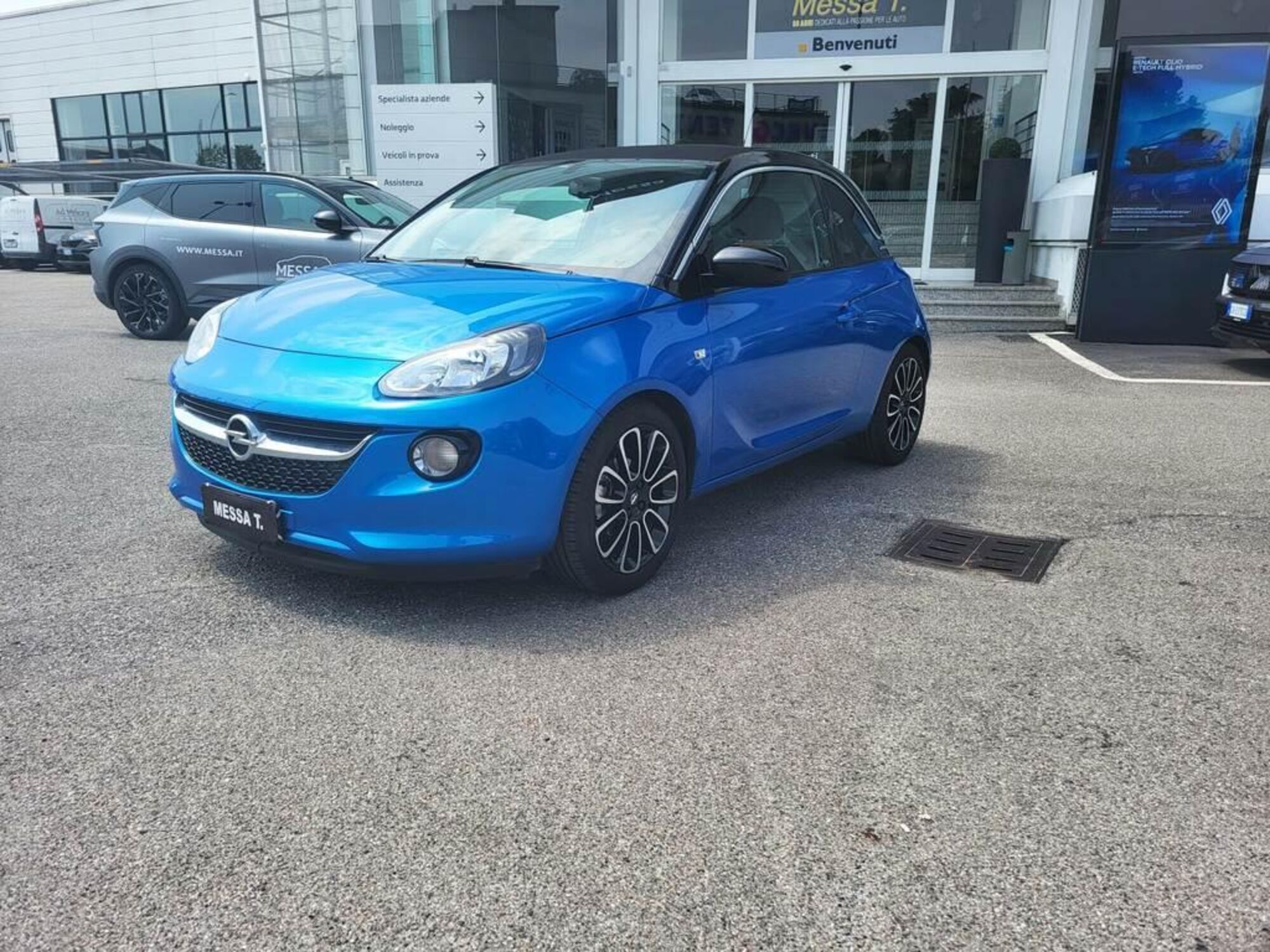 Opel Adam Rocks 1.2 70 CV Air  del 2017 usata a Monza