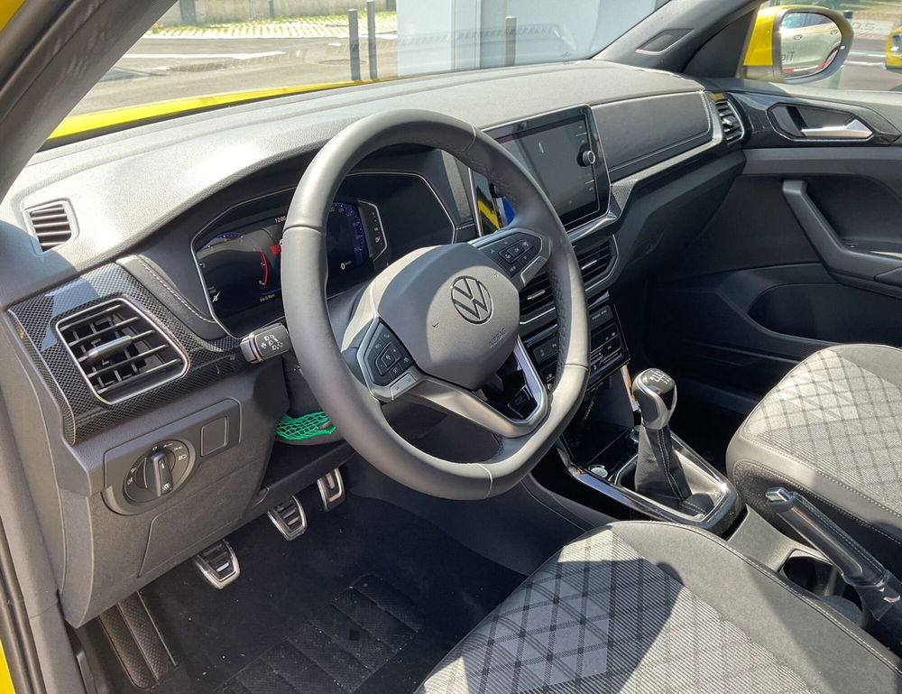 Volkswagen T-Cross nuova a Salerno (17)