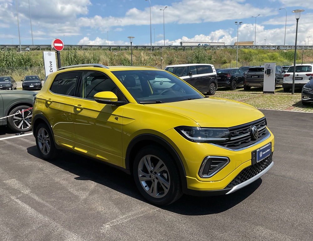 Volkswagen T-Cross nuova a Salerno (4)