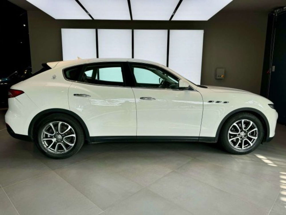 Maserati Levante usata a Torino (5)