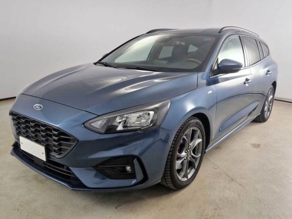 Ford Focus Station Wagon usata a Salerno