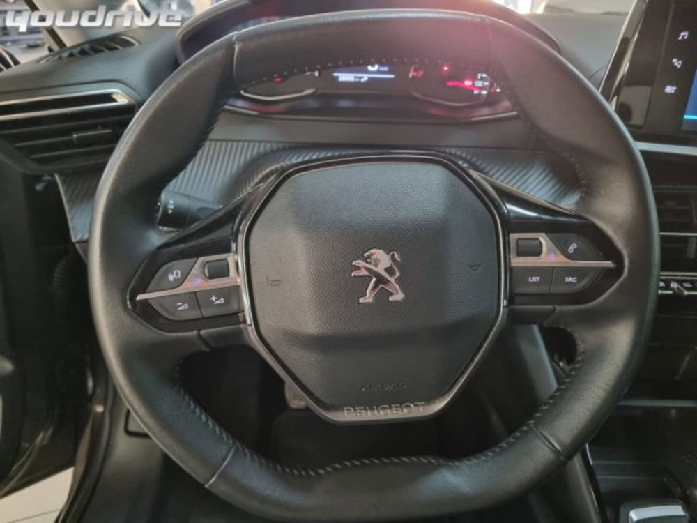 Peugeot 208 usata a Napoli (11)