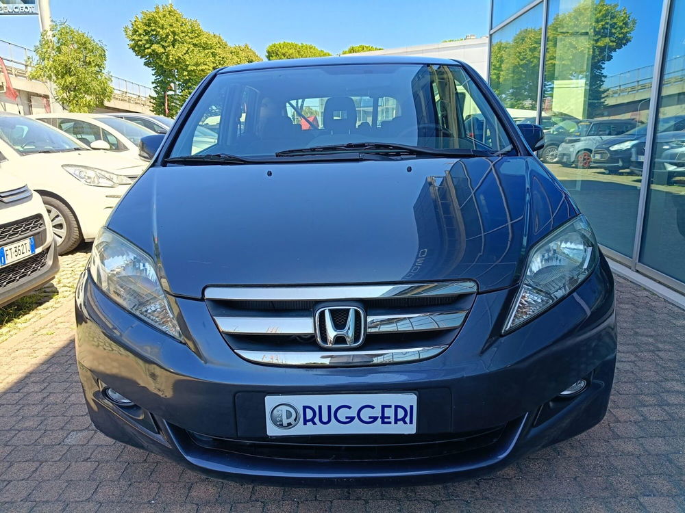 Honda FR-V usata a Rimini (3)