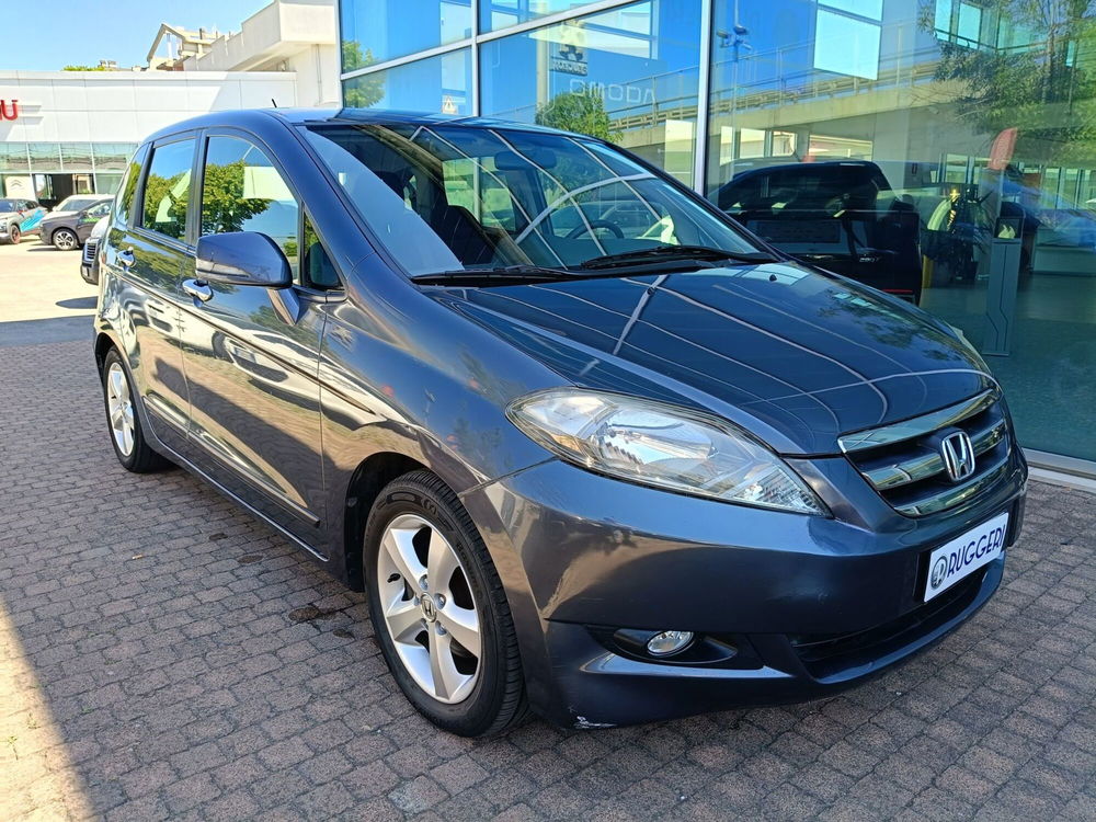 Honda FR-V usata a Rimini (4)