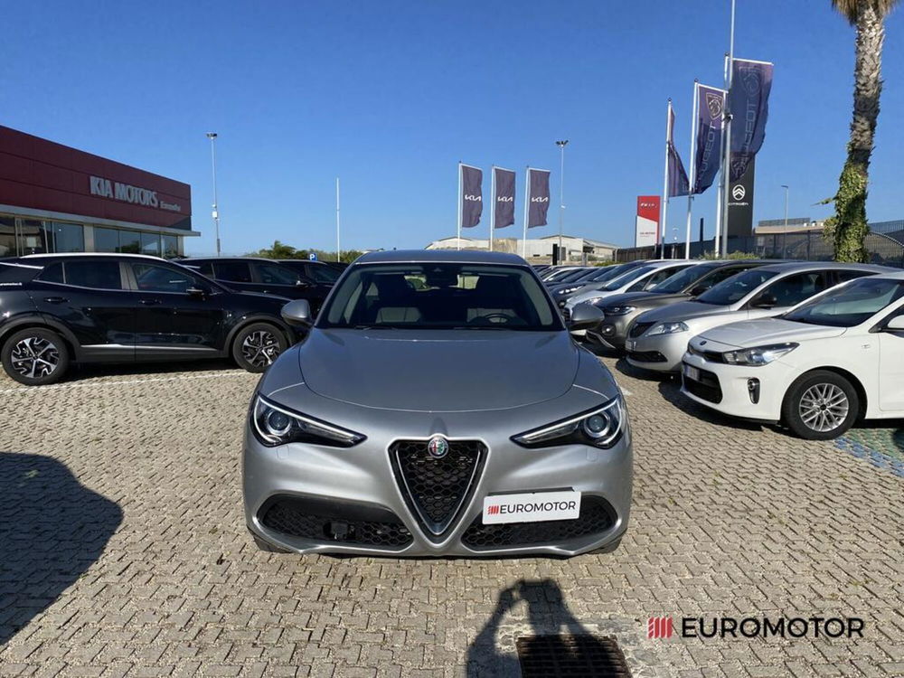 Alfa Romeo Stelvio usata a Bari (2)