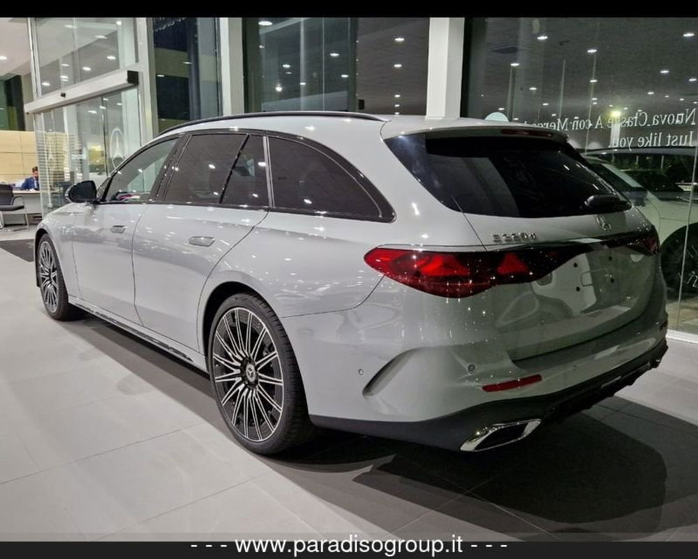 Mercedes-Benz Classe E Station Wagon nuova a Catanzaro (4)