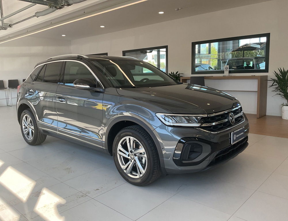 Volkswagen T-Roc nuova a Salerno (4)