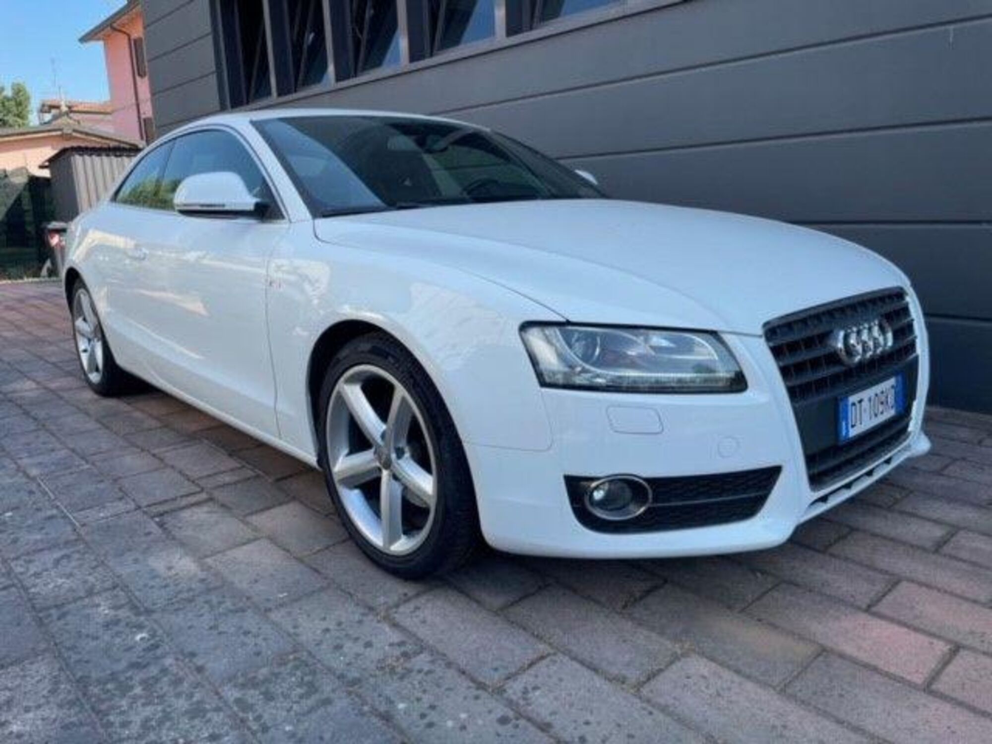 Audi A5 Coup&eacute; 2.0 TFSI 180 CV Ambiente del 2009 usata a Modena