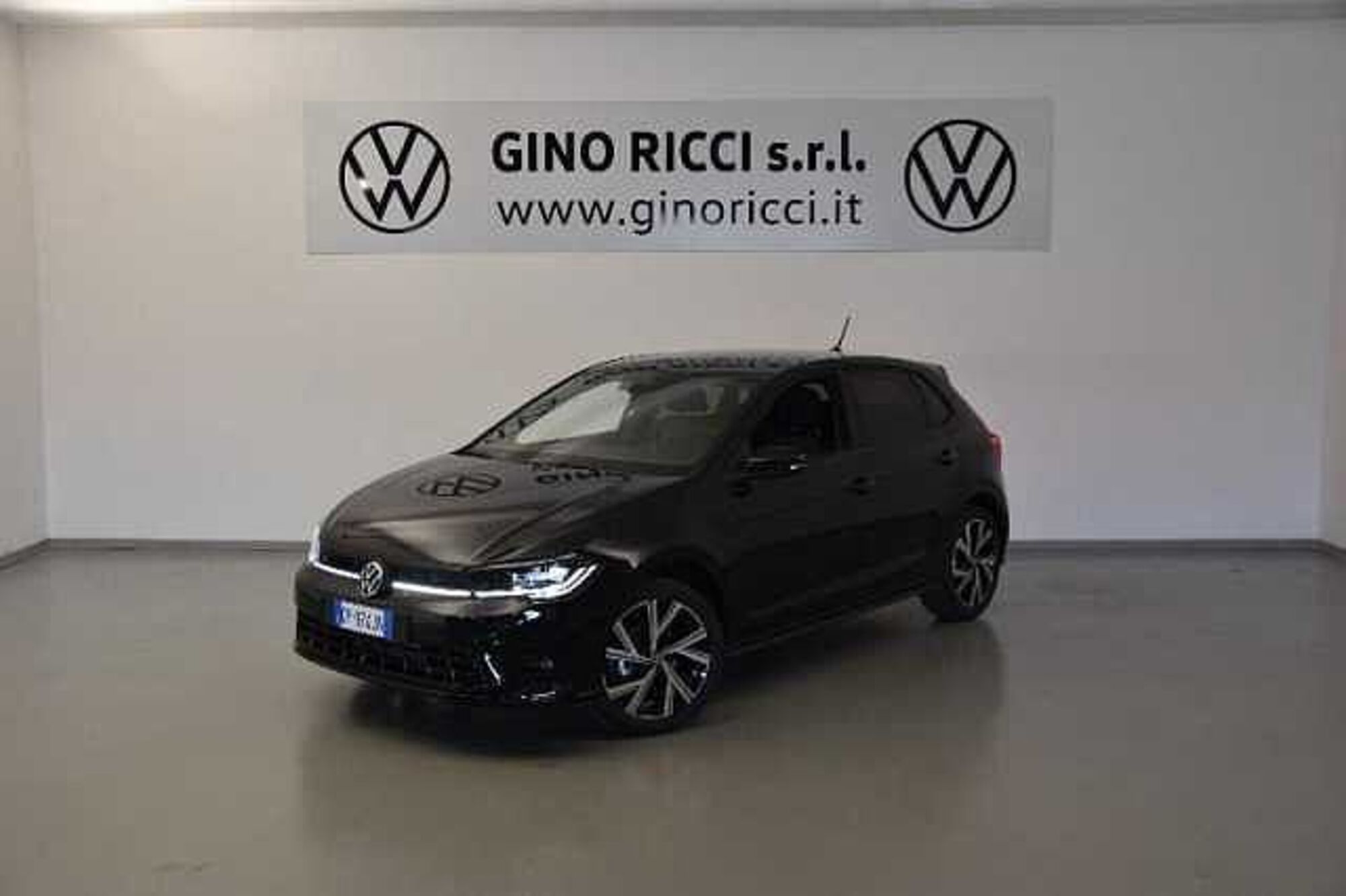 Volkswagen Polo 1.0 tsi R-Line 95cv dsg nuova a Cesena