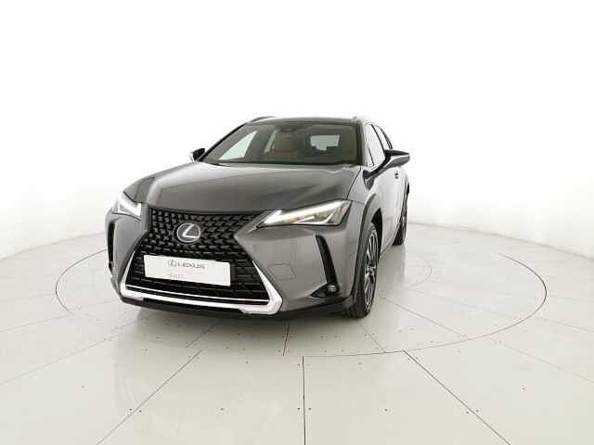 Lexus UX 300h 2.0 Urban 2wd cvt del 2019 usata a San Giovanni Teatino