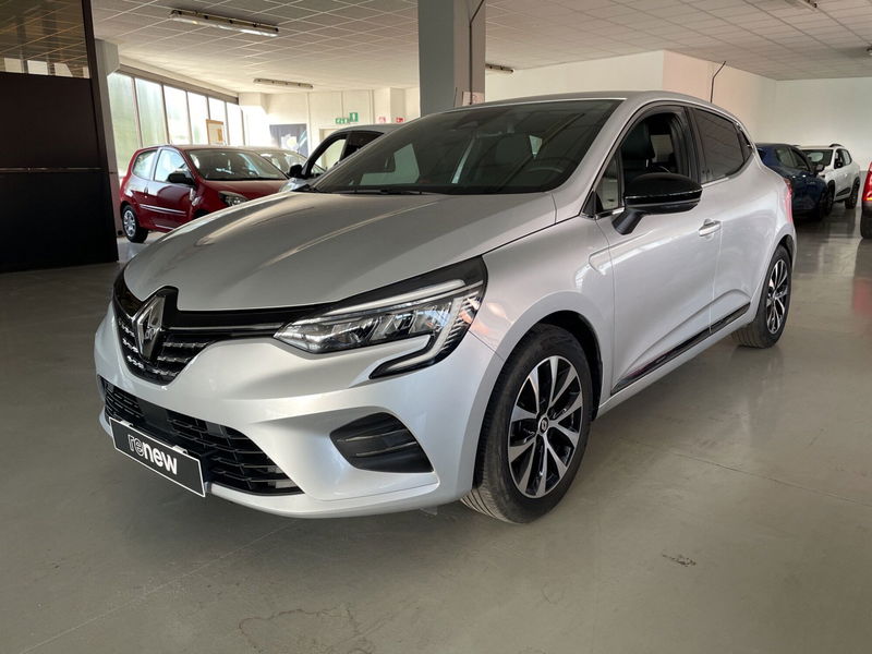 Renault Clio TCe 90 CV 5 porte Techno  del 2023 usata a Saronno