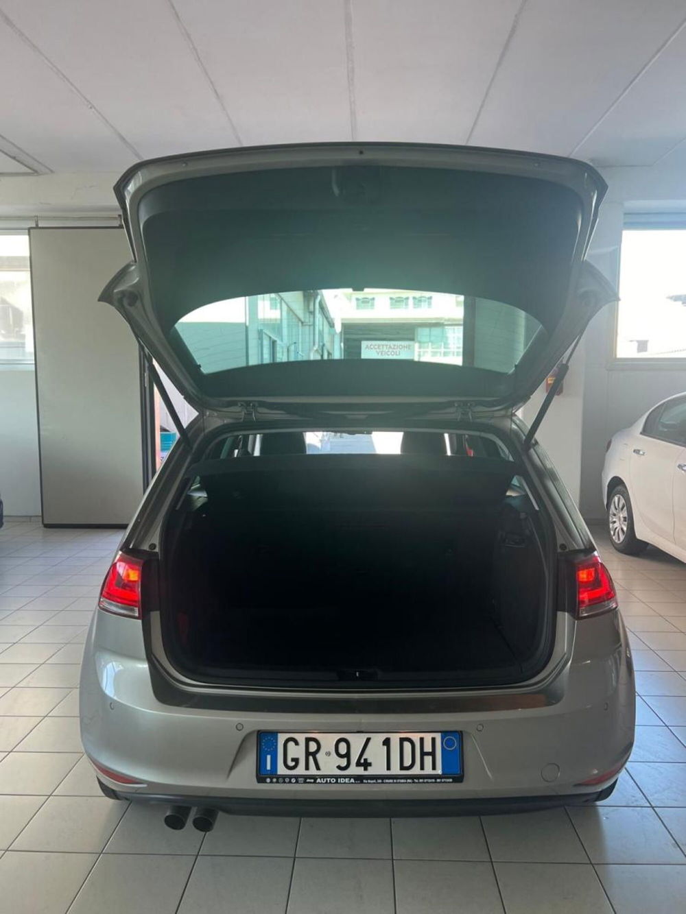 Volkswagen Golf usata a Napoli (6)