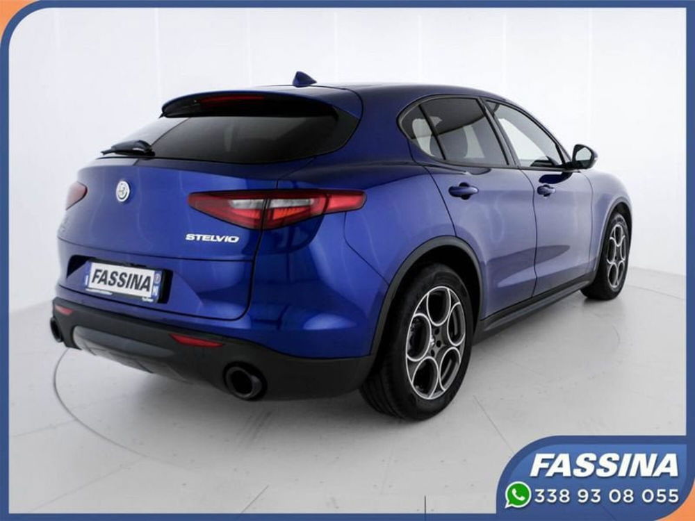 Alfa Romeo Stelvio usata a Milano (6)