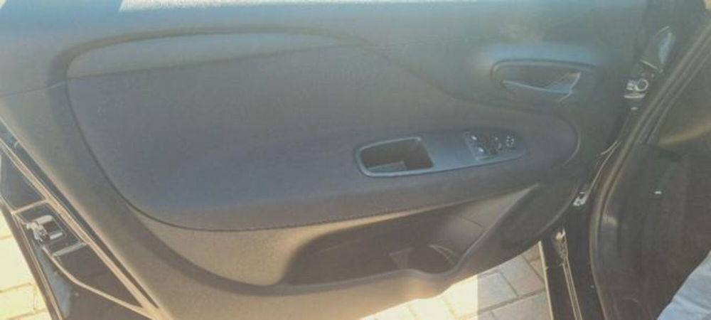 Fiat Punto usata a Savona (10)