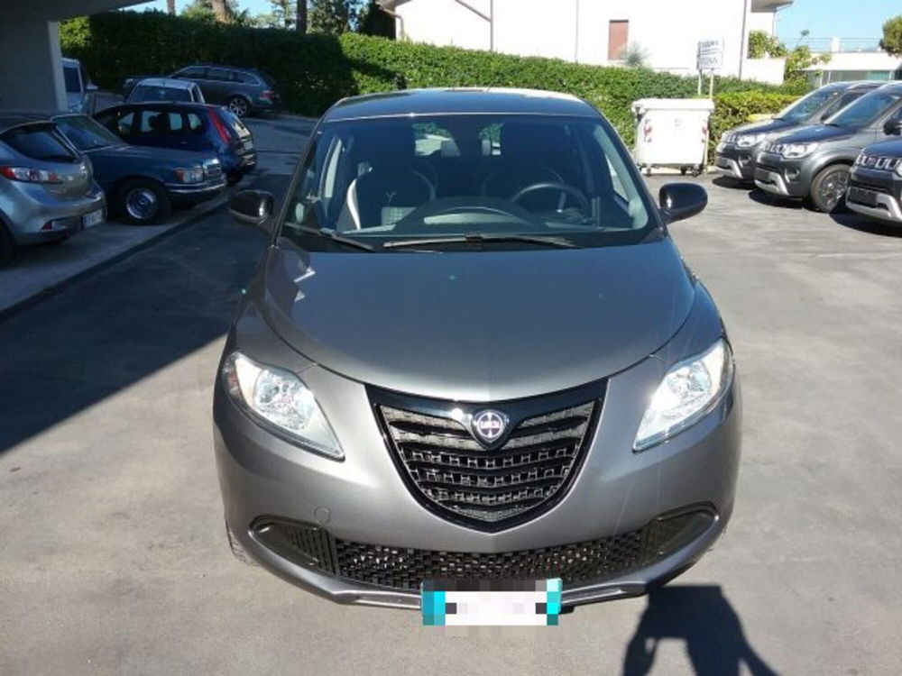 Lancia Ypsilon usata a Macerata (2)