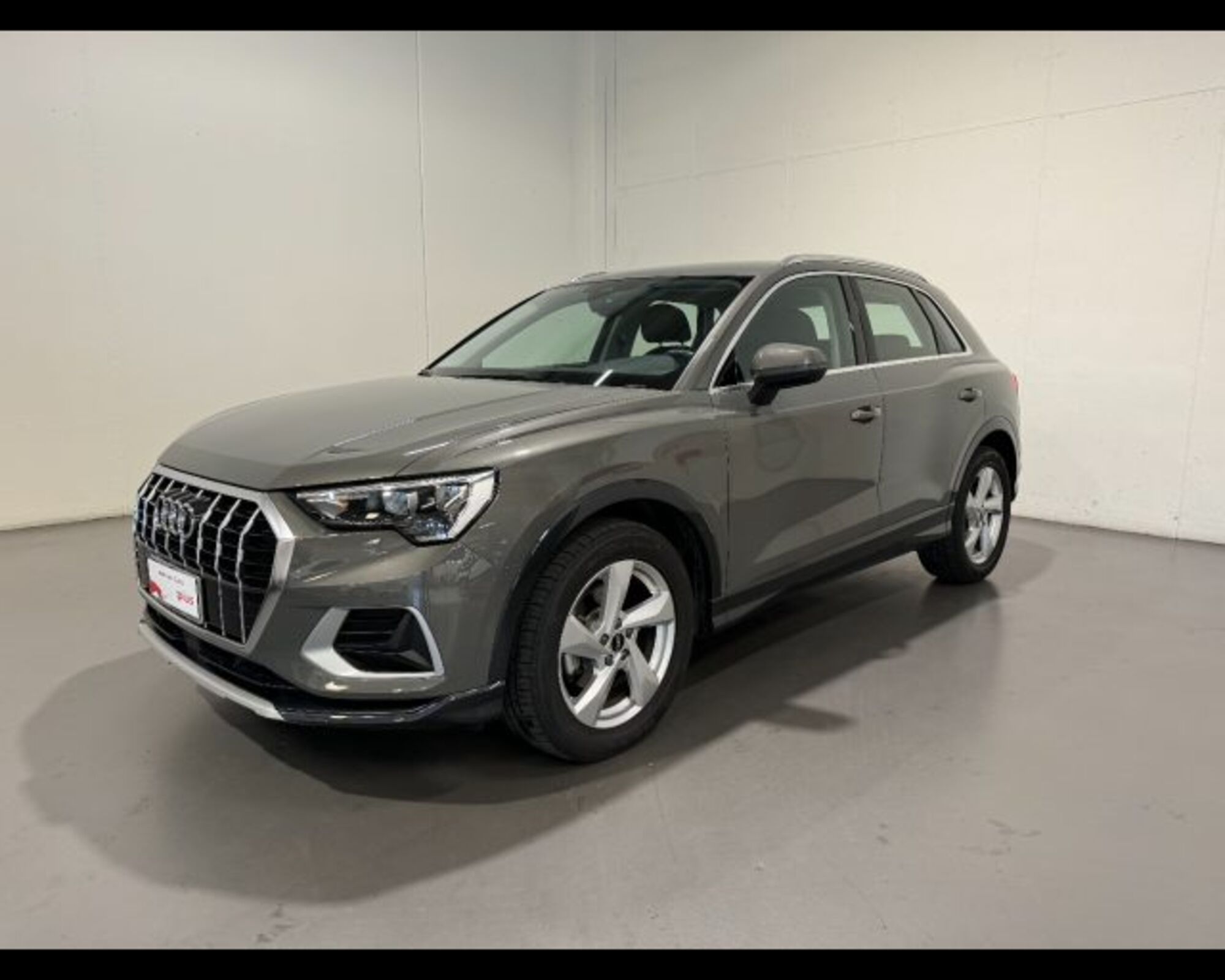 Audi Q3 35 2.0 tdi Business Advanced s-tronic del 2020 usata a Conegliano