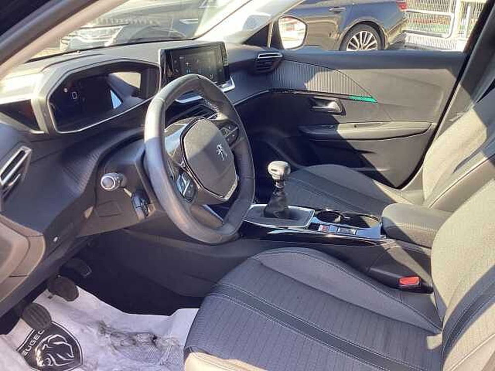 Peugeot 208 usata a Roma (11)