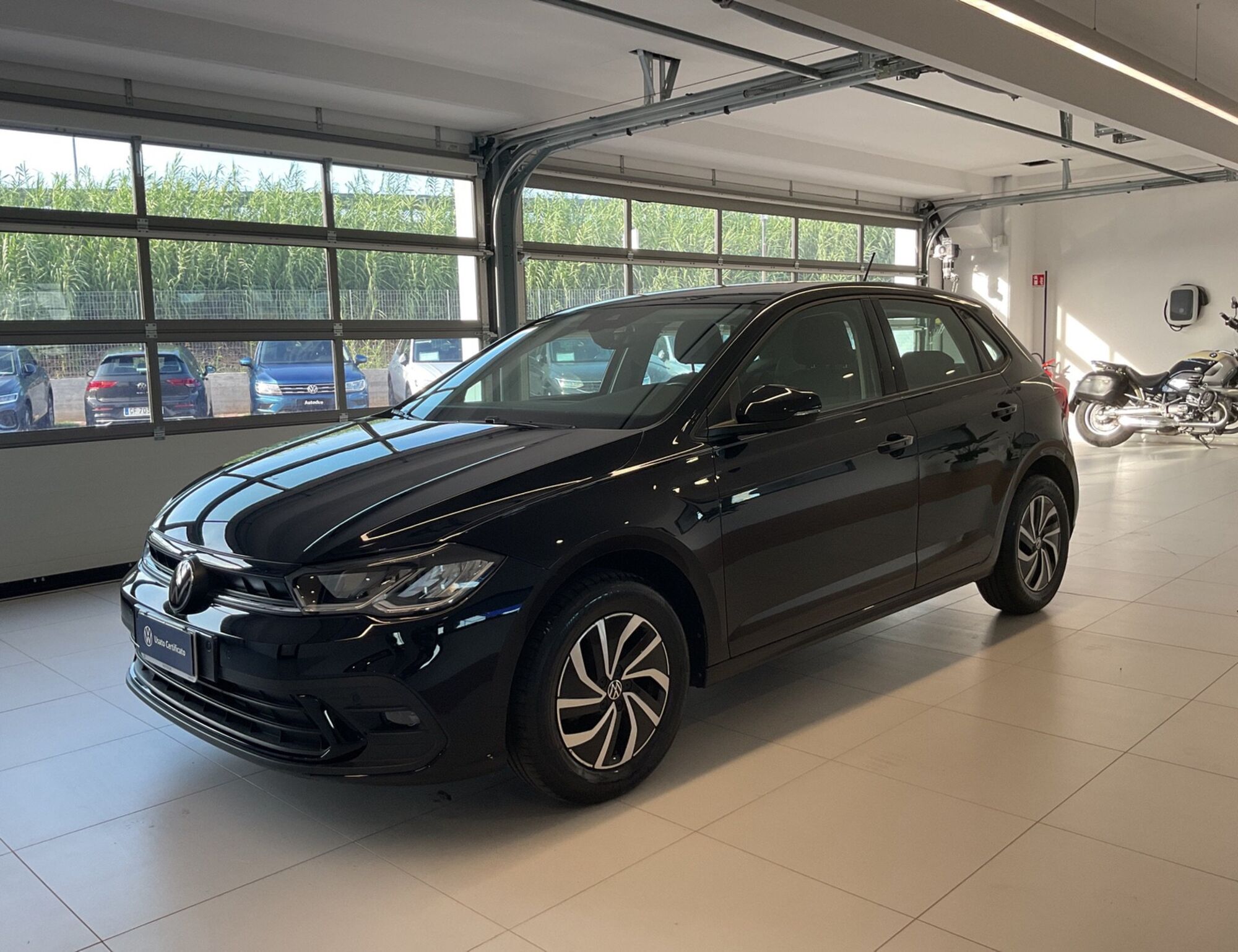 Volkswagen Polo 1.0 tsi Life 95cv dsg del 2023 usata a Salerno