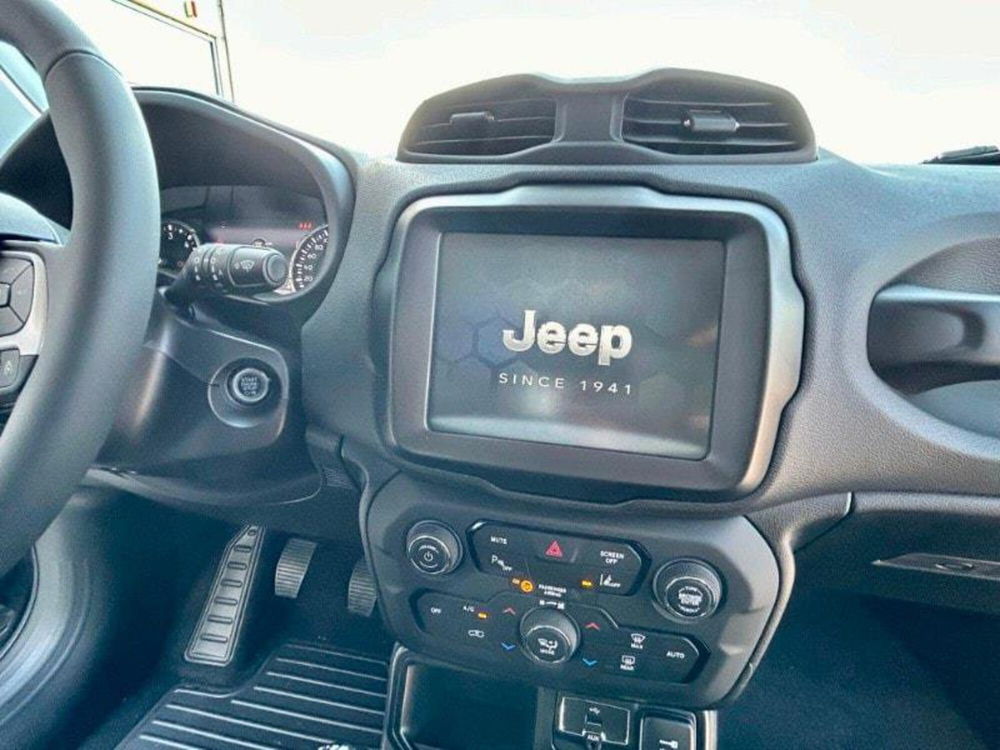 Jeep Renegade nuova a Firenze (14)