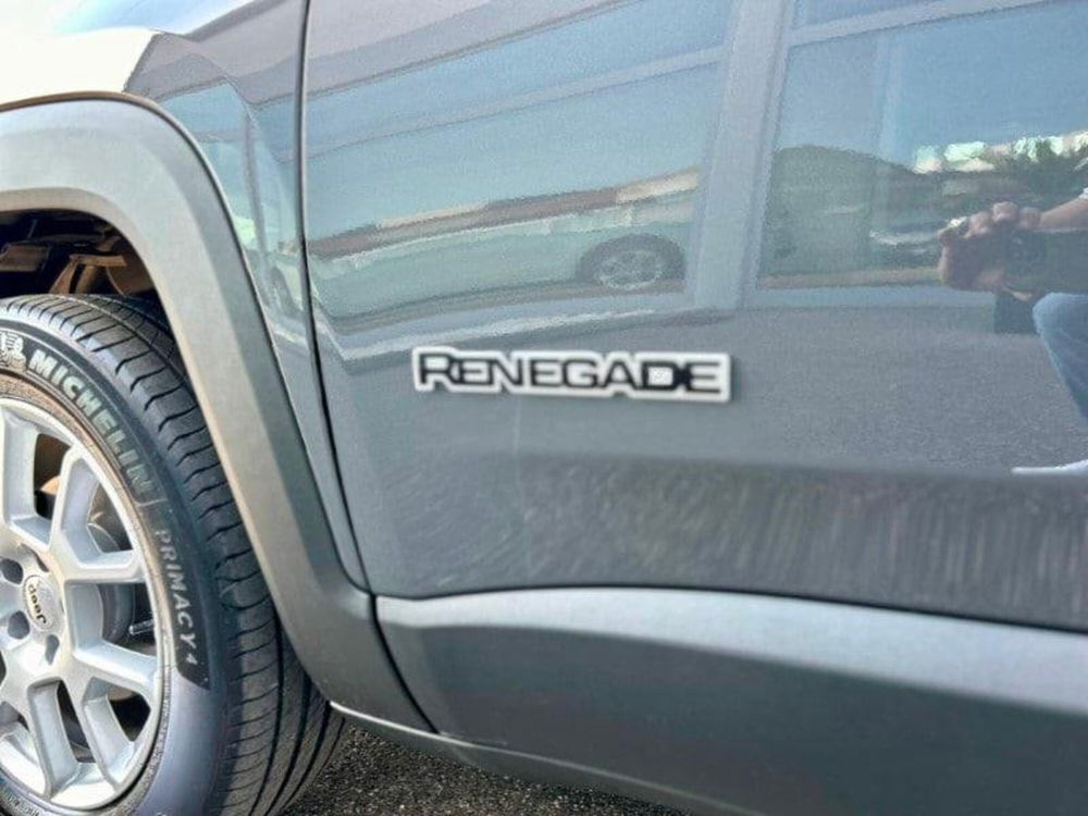 Jeep Renegade nuova a Firenze (9)