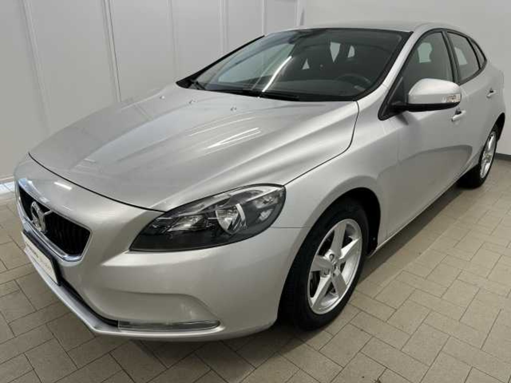 Volvo V40 D2 Geartronic Business  del 2018 usata a Civitanova Marche