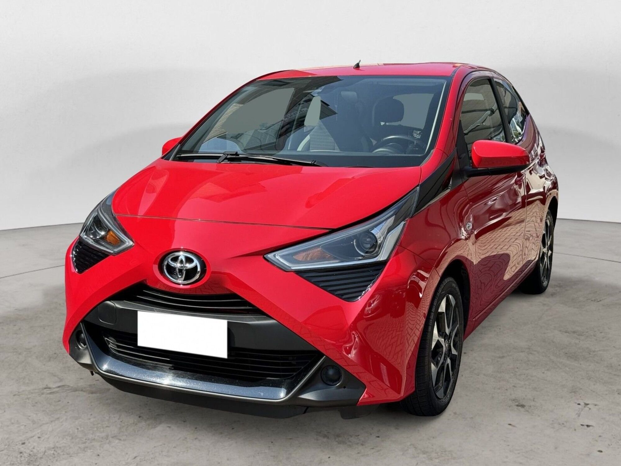 Toyota Aygo 1.0 VVT-i 72 CV 5 porte x-fun  del 2019 usata a Civate