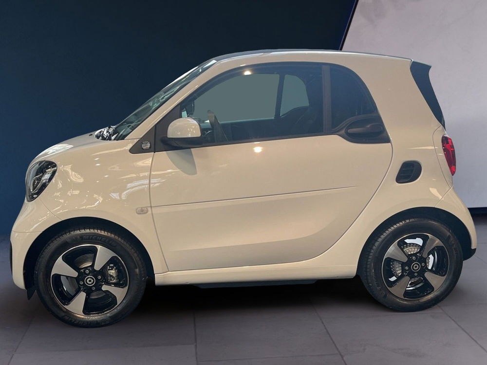 smart Fortwo nuova a Milano (2)