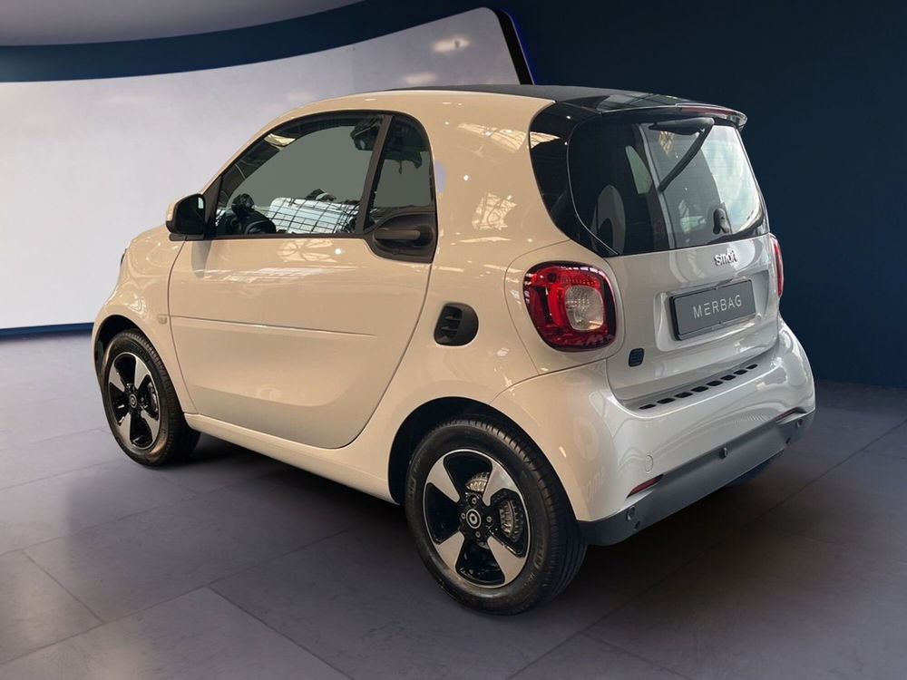 smart Fortwo nuova a Milano (3)