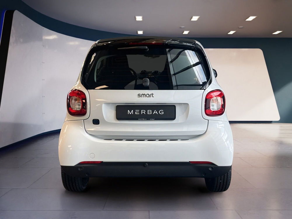 smart Fortwo nuova a Milano (4)