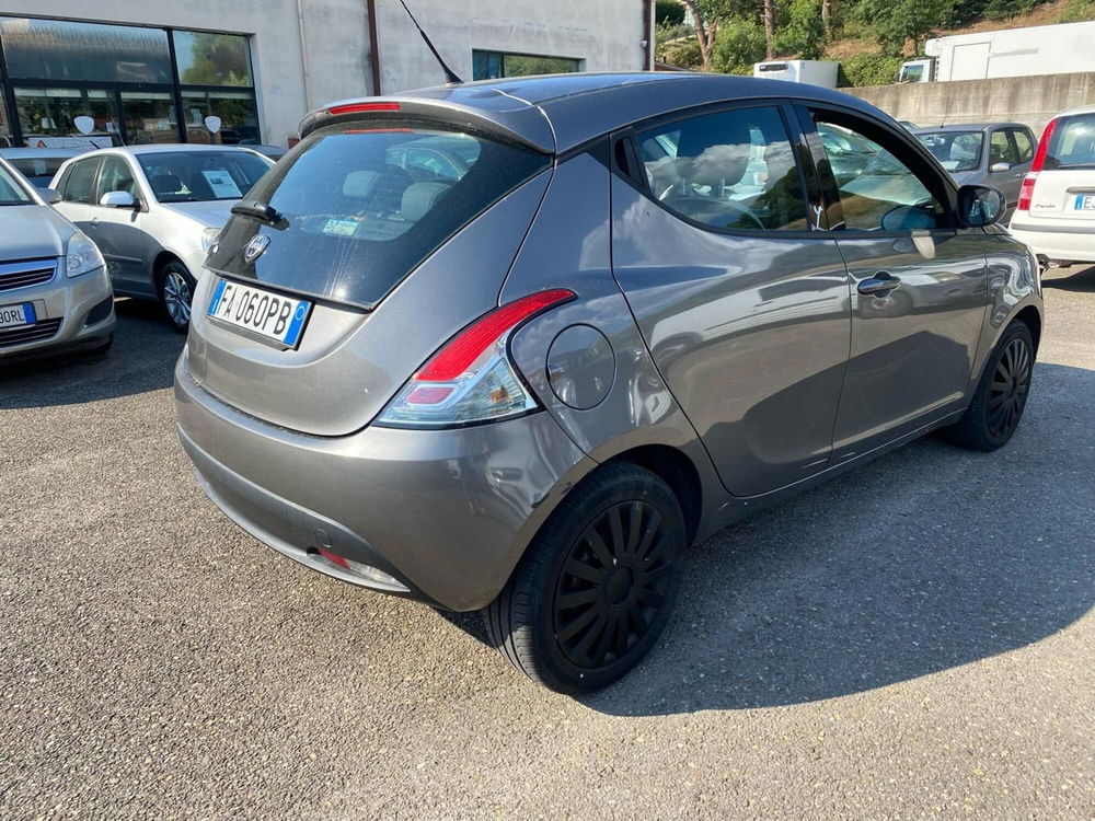 Lancia Ypsilon usata a Arezzo (3)