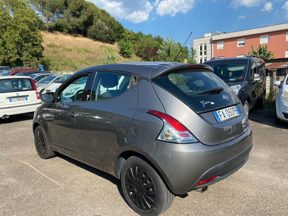 Lancia Ypsilon usata a Arezzo (4)