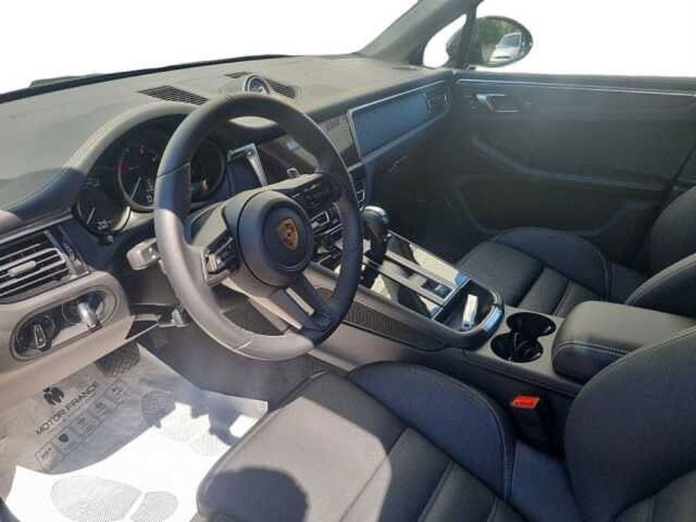 Porsche Macan nuova a Potenza (13)