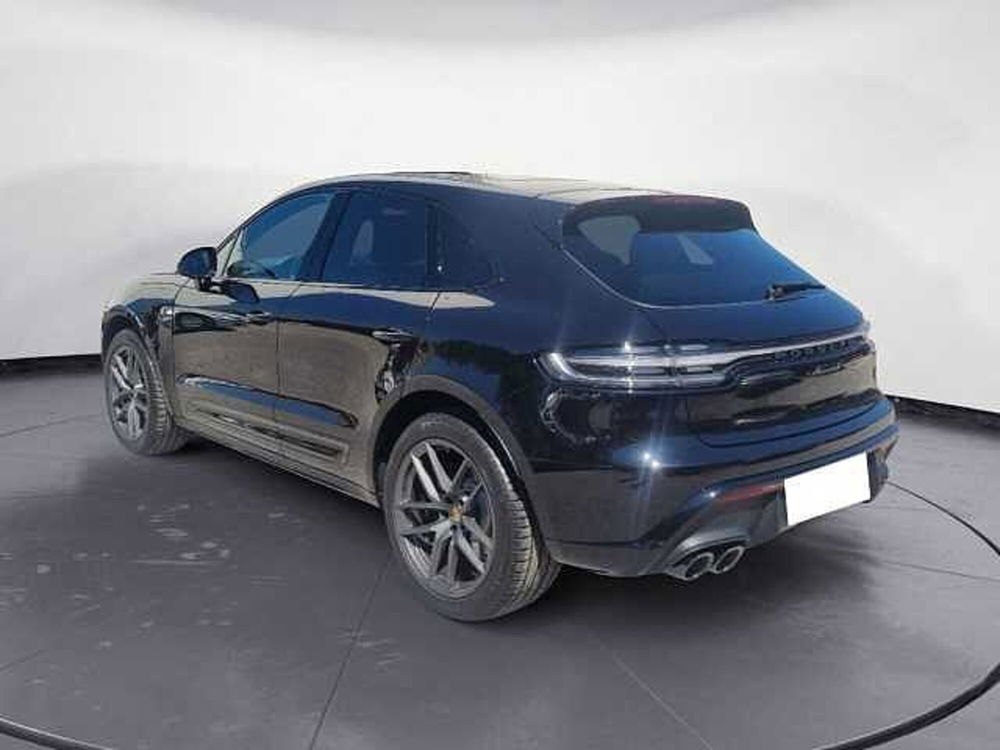 Porsche Macan nuova a Potenza (3)