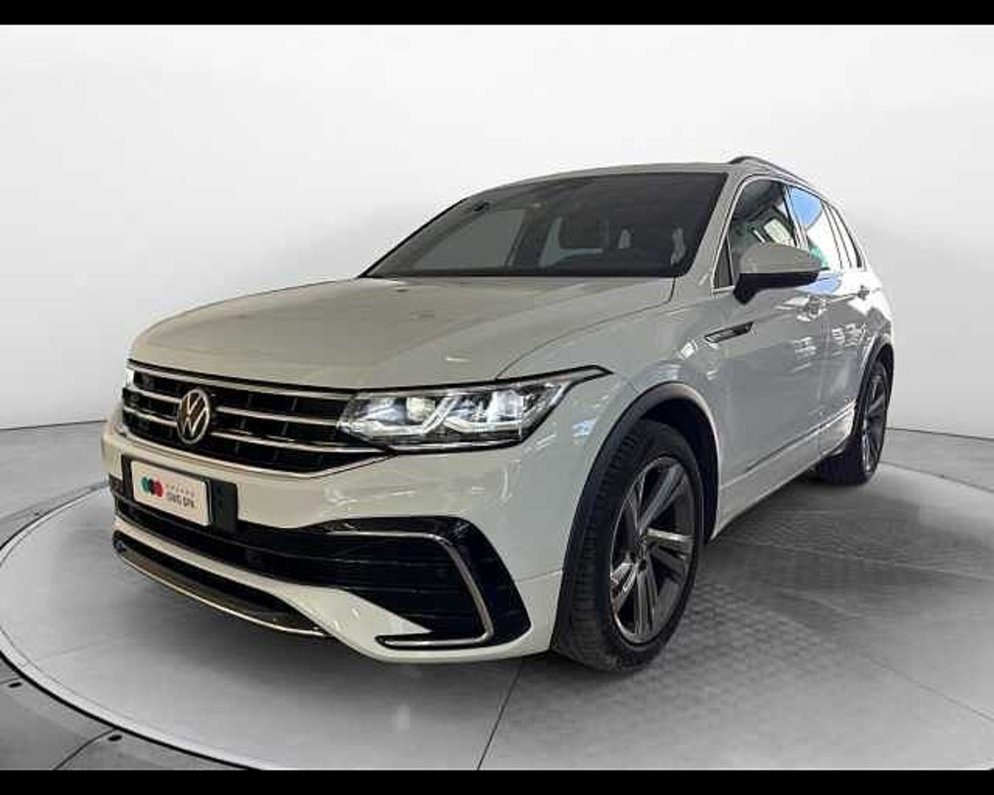 Volkswagen Tiguan 1.5 TSI 150 CV DSG ACT R-Line del 2021 usata a Prato