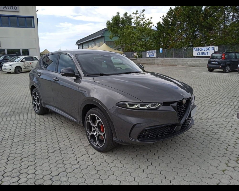 Alfa Romeo Tonale nuova a Lucca (3)