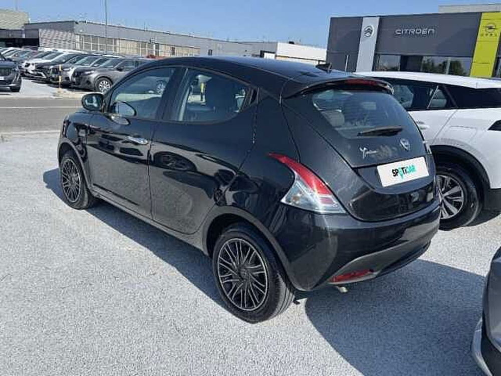 Lancia Ypsilon usata a Ravenna (6)