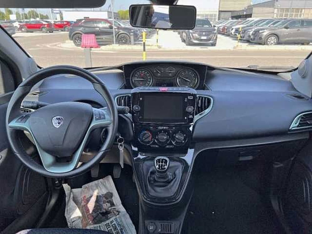 Lancia Ypsilon usata a Ravenna (10)