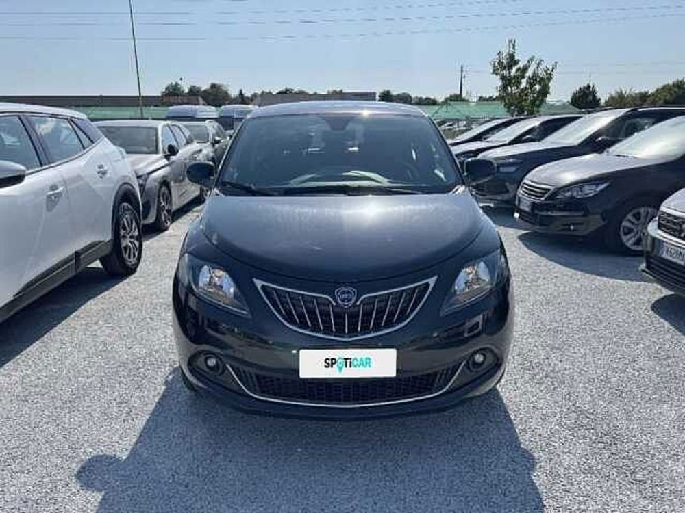 Lancia Ypsilon usata a Ravenna (2)