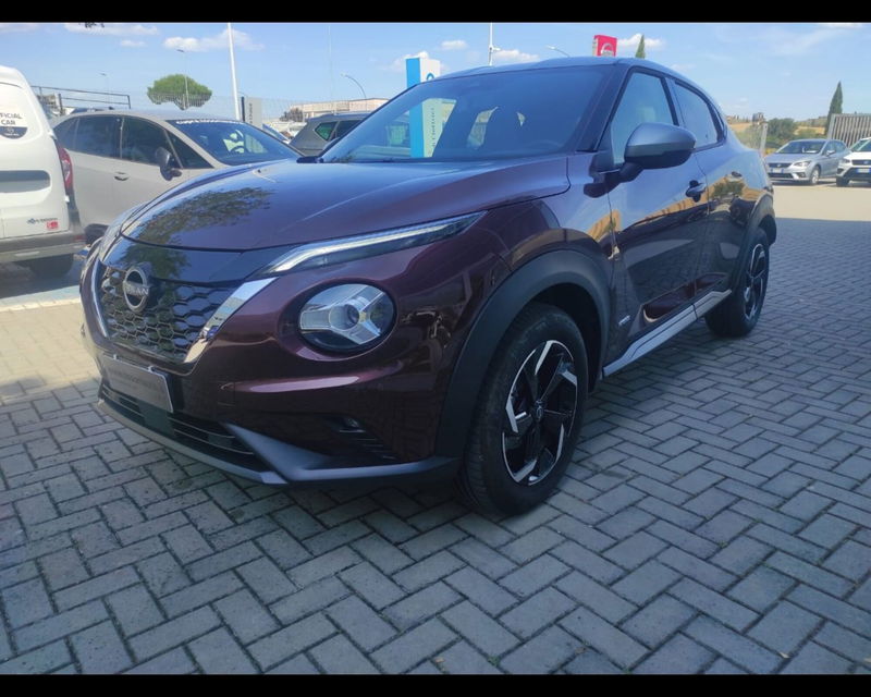 Nissan Juke 1.6 hev N-Connecta del 2023 usata a Siena