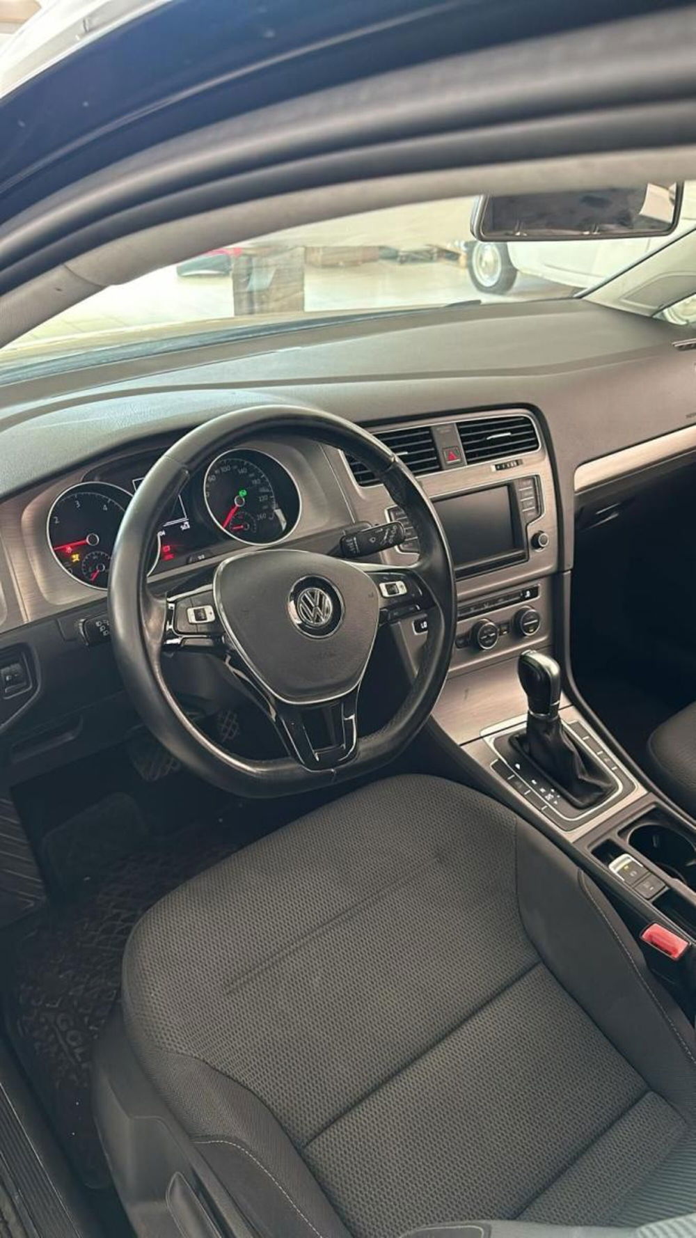 Volkswagen Golf usata a Napoli (5)