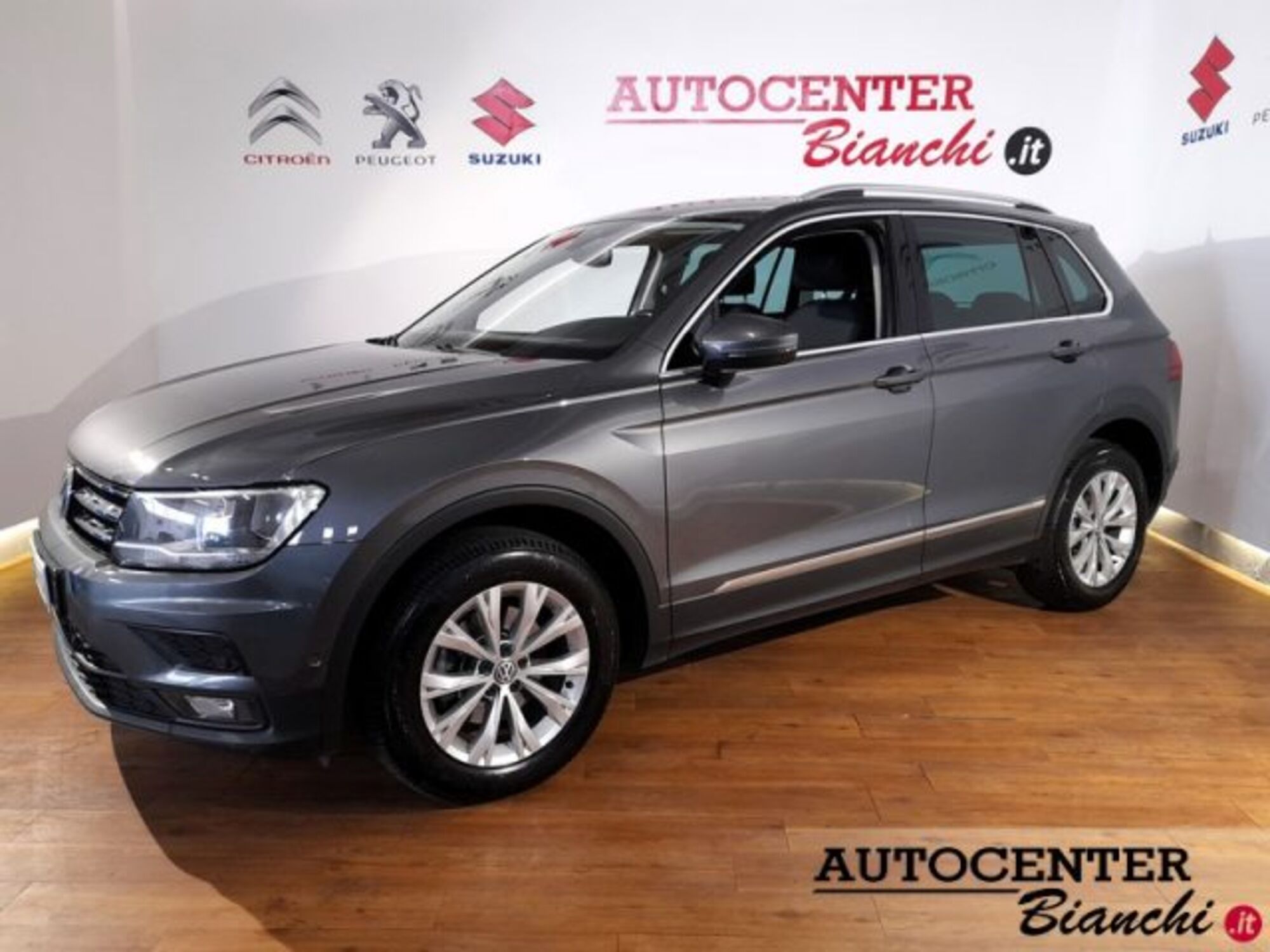 Volkswagen Tiguan 2.0 TDI SCR DSG 4MOTION Business BMT  del 2020 usata a Castelnovo ne&#039; Monti