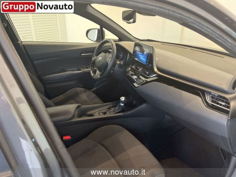 Toyota Toyota C-HR usata a Varese (12)