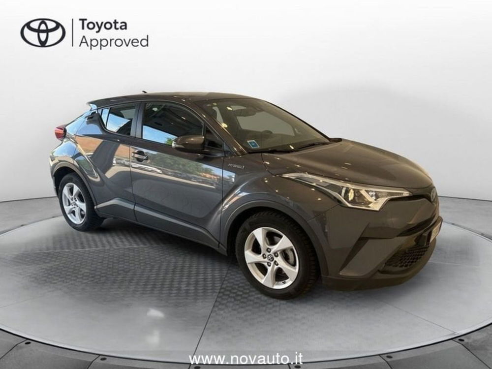 Toyota Toyota C-HR usata a Varese (5)