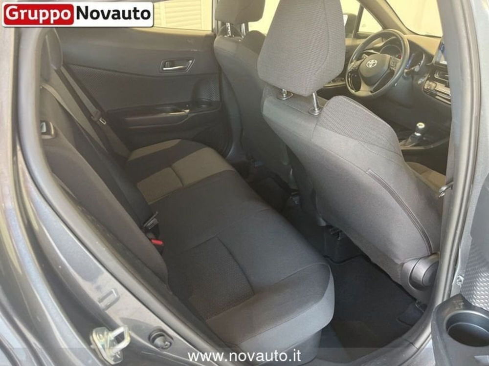 Toyota Toyota C-HR usata a Varese (6)