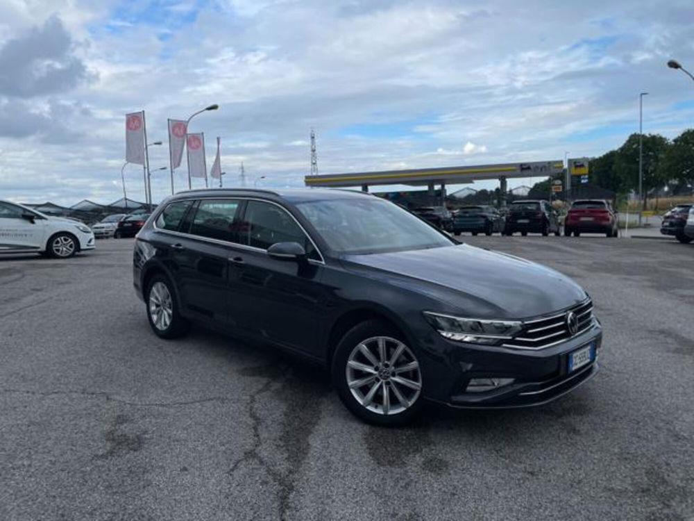 Volkswagen Passat Variant usata a Pordenone