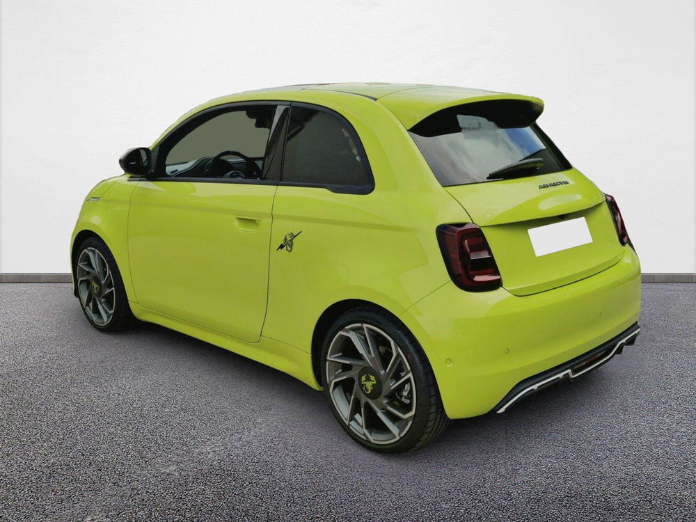 Abarth 500e Cabrio nuova a Pordenone (7)